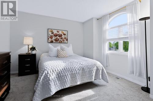 4130 Foxwood Drive, Burlington, ON - Indoor Photo Showing Bedroom