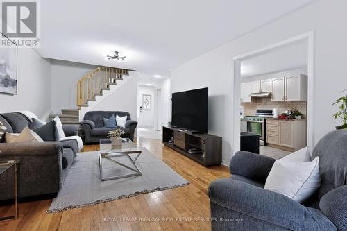 4130 Foxwood Drive, Burlington, ON - Indoor Photo Showing Living Room
