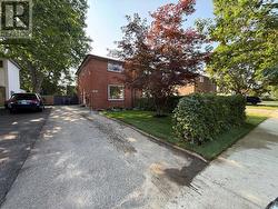 2464 BROOKHURST ROAD  Mississauga, ON L5J 1R3