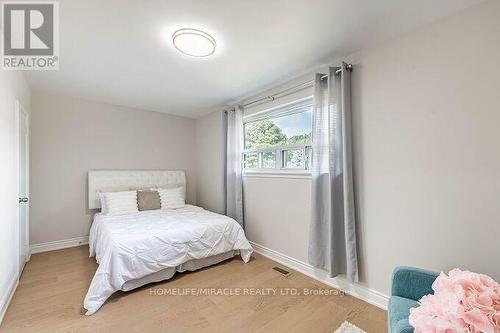 1ST BEDROOM - 2464 Brookhurst Road, Mississauga, ON - Indoor Photo Showing Bedroom