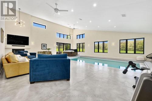 4566 Harwood Road, Hamilton Township, ON - Indoor