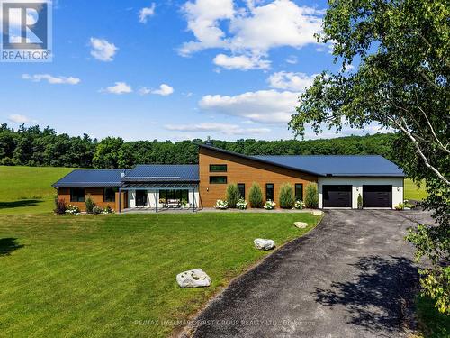 4566 Harwood Road, Hamilton Township, ON - Outdoor With Deck Patio Veranda