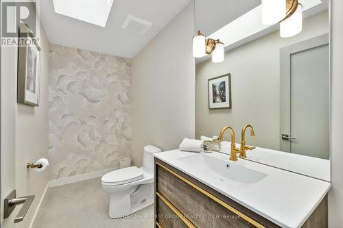 4566 Harwood Road, Hamilton Township, ON - Indoor Photo Showing Bathroom