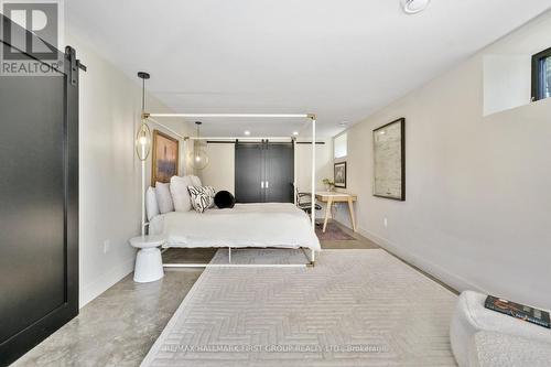 4566 Harwood Road, Hamilton Township, ON - Indoor Photo Showing Bedroom