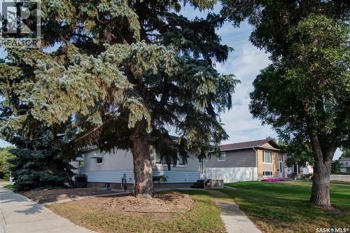 2476 Mcara Street, Regina, SK - Outdoor