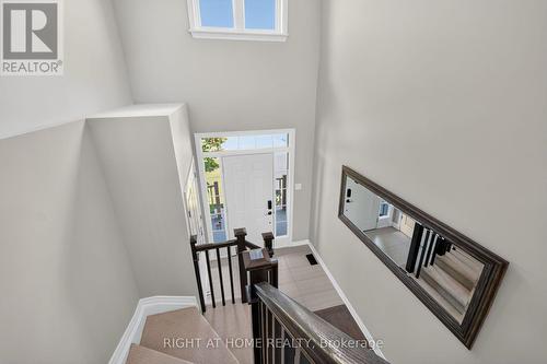 207 Mareth Way, Ottawa, ON - Indoor Photo Showing Other Room