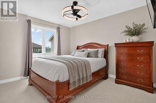 207 Mareth Way, Ottawa, ON - Indoor Photo Showing Bedroom