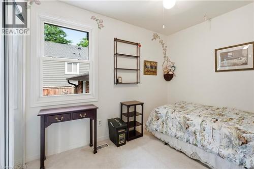 681 Empress Crescent, Burlington, ON - Indoor Photo Showing Bedroom