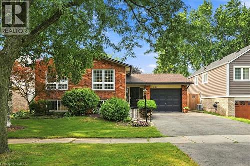 681 Empress Crescent, Burlington, ON - Outdoor