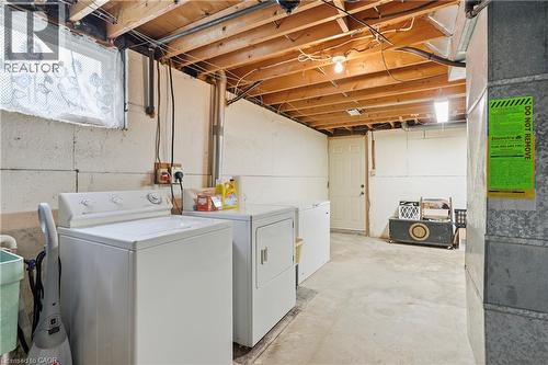 681 Empress Crescent, Burlington, ON - Indoor Photo Showing Laundry Room