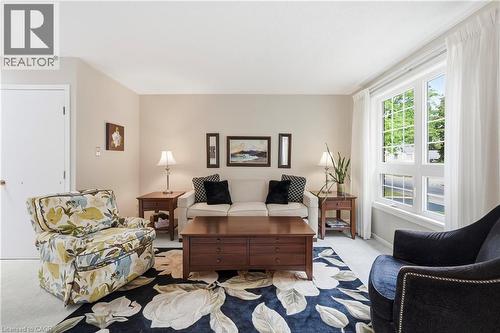681 Empress Crescent, Burlington, ON - Indoor Photo Showing Living Room