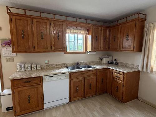 40 Denton Road, Little River, NS - Indoor Photo Showing Kitchen With Double Sink