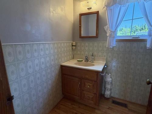 40 Denton Road, Little River, NS - Indoor Photo Showing Bathroom