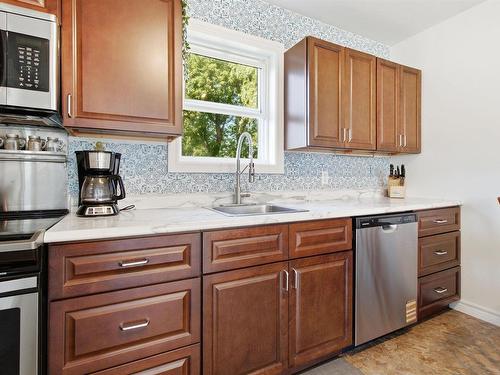 1096 Highway 2, Hilden, NS - Indoor Photo Showing Kitchen