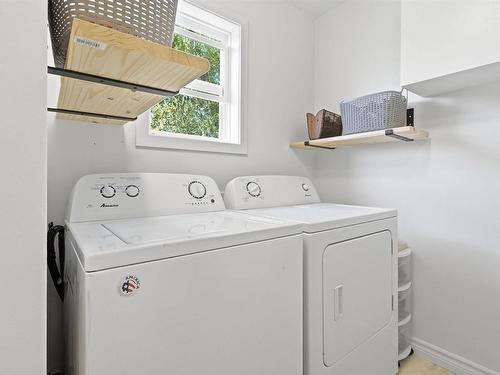 1096 Highway 2, Hilden, NS - Indoor Photo Showing Laundry Room