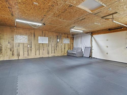 1096 Highway 2, Hilden, NS - Indoor Photo Showing Garage