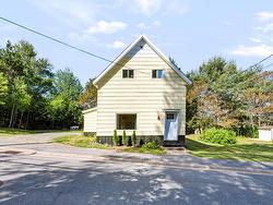 37 Church Street Springhill, NS B0M 1X0