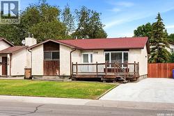 2518 7th AVENUE E  Regina, SK S4N 5T4
