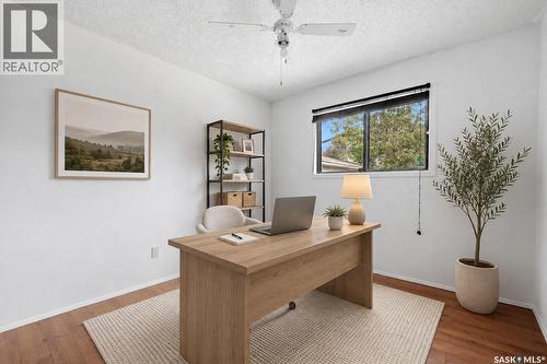 2518 7Th Avenue E, Regina, SK - Indoor Photo Showing Office