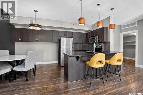 302 721 8Th Street E, Saskatoon, SK - Indoor