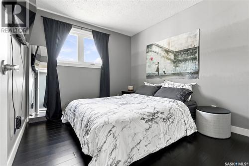 105 Grant Street, Saskatoon, SK - Indoor Photo Showing Bedroom