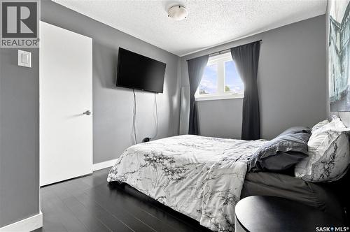 105 Grant Street, Saskatoon, SK - Indoor Photo Showing Bedroom