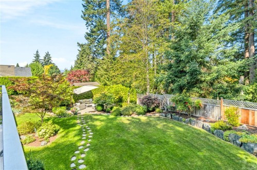 609 Meadow Dr, Qualicum Beach, BC 