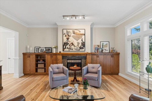 609 Meadow Dr, Qualicum Beach, BC 