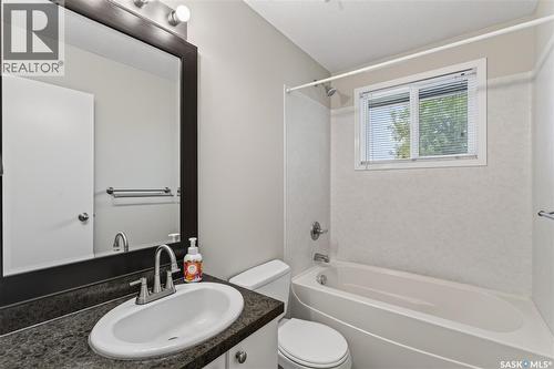 214 Fisher Crescent, Saskatoon, SK - Indoor Photo Showing Bathroom