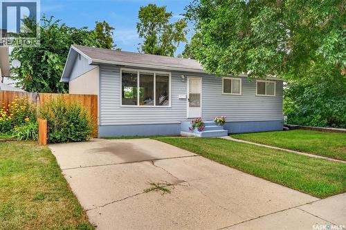 214 Fisher Crescent, Saskatoon, SK - Outdoor