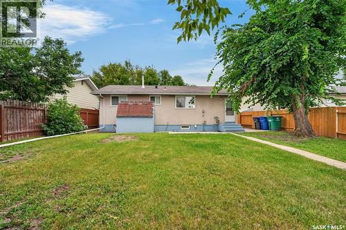 214 Fisher Crescent, Saskatoon, SK - Outdoor