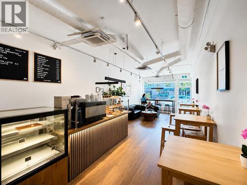 3341 W Broadway, Vancouver, BC 