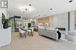 957 HALLIDAY AVENUE  Mississauga, ON L5E 1P4