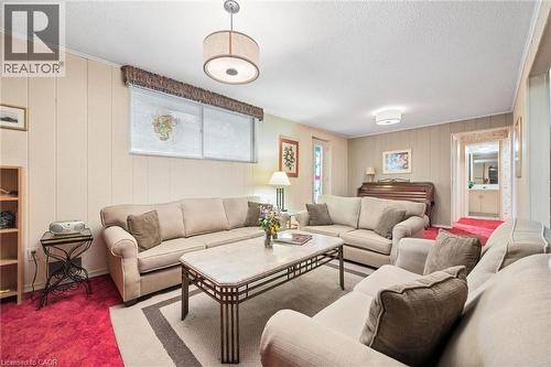 30 Shuh Avenue, Kitchener, ON - Indoor Photo Showing Living Room