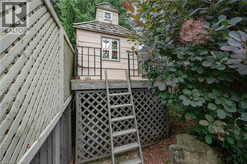 30 Shuh Avenue, Kitchener, ON - Outdoor
