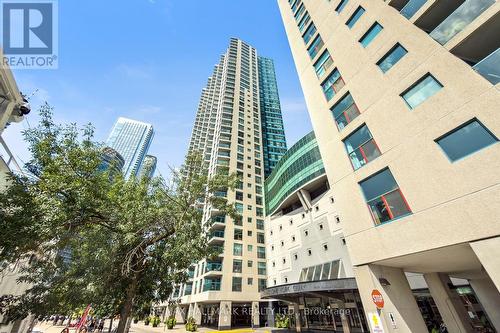 504 - 77 Harbour Square, Toronto, ON - Outdoor With Facade