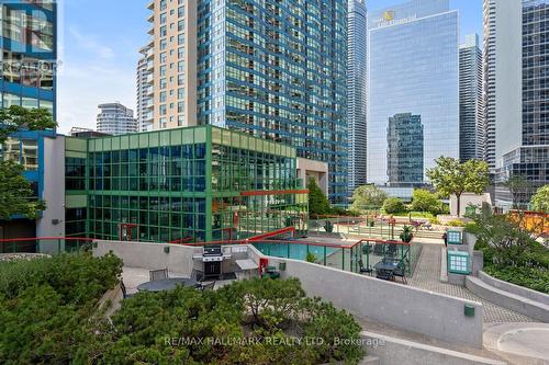 504 - 77 Harbour Square, Toronto, ON - Outdoor With Facade