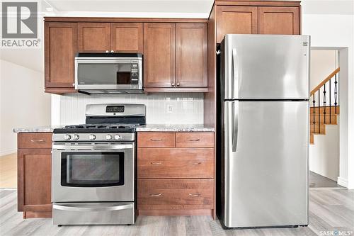 4059 Elphinstone Street, Regina, SK - Indoor Photo Showing Kitchen