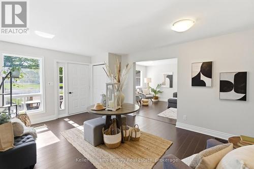 67 Edgewood Crescent, Scugog, ON - Indoor Photo Showing Living Room