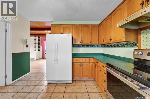 504 4Th Avenue W, Biggar, SK - Indoor Photo Showing Kitchen