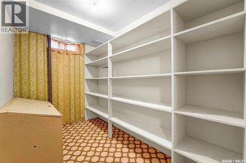 504 4Th Avenue W, Biggar, SK - Indoor With Storage