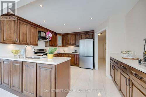 4177 Millcroft Park Drive, Burlington, ON - Indoor Photo Showing Kitchen With Double Sink