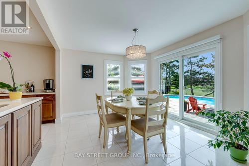 4177 Millcroft Park Drive, Burlington, ON - Indoor Photo Showing Dining Room