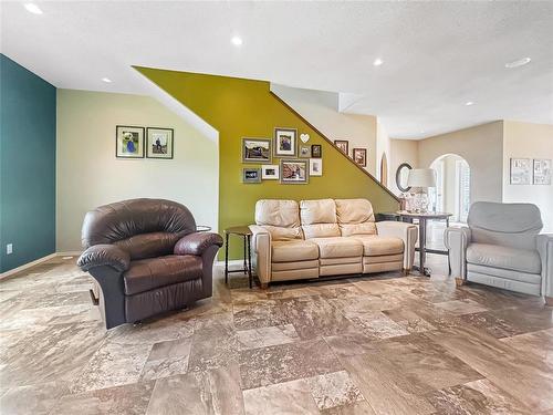 155059 Pth 16 Highway, Foxwarren, MB - Indoor Photo Showing Living Room