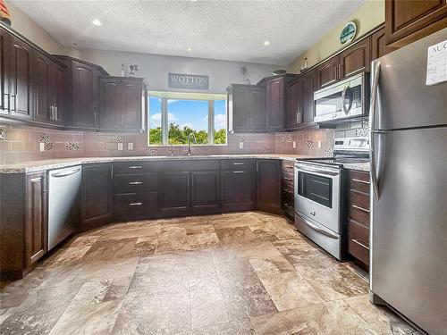 155059 Pth 16 Highway, Foxwarren, MB - Indoor Photo Showing Kitchen With Upgraded Kitchen