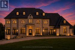 PRIVATE BUNGALOW - 76 CEDAR RIDGE ROAD  Whitchurch-Stouffville, ON L4A 2H6