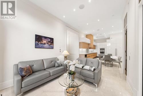 PRIVATE BUNGALOW - 76 CEDAR RIDGE ROAD , Whitchurch-Stouffville, Ontario L4A 2H6 5