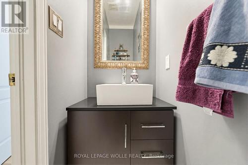 805 Munich Circle, Waterloo, ON - Indoor