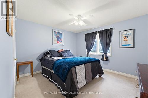 805 Munich Circle, Waterloo, ON - Indoor Photo Showing Bedroom