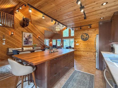 156 Crocus Street, Clear Lake, MB - Indoor Photo Showing Kitchen With Double Sink